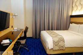 Located in the central business district and shopping hub of jakarta, you can literally walk to jakarta's famous landmarks like bundaran hi, plaza indonesia and grand indonesia from our hotel. Holiday Inn Express Jakarta Thamrin Quality But Affordable Hotel Paperblog