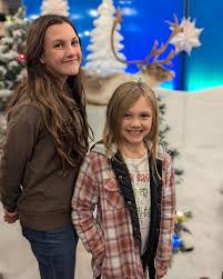 🎅 Merry Christmas! ☃️ And no the girls didn't watch Die Hard, even though  I really wanted them too! Here is a Christmas photo dump from the past  week. Not only did