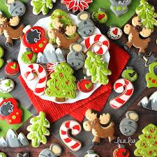 Christmas pudding cookies are chocolate sugar cookies decorated to look like a traditional christmas pudding which is a date pudding popular in the uk and my favorite holiday dessert growing up. How To Make Decorated Moose Sugar Cookies