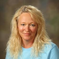 Amanda Seely's Instagram, Twitter & Facebook