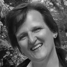 Veronika Meller lebt in Salzburg und ist eine Pianistin aus Leidenschaft.  Sie hat in zahlreichen Formationen gespielt und ist auch als Pädagogin  tätig.