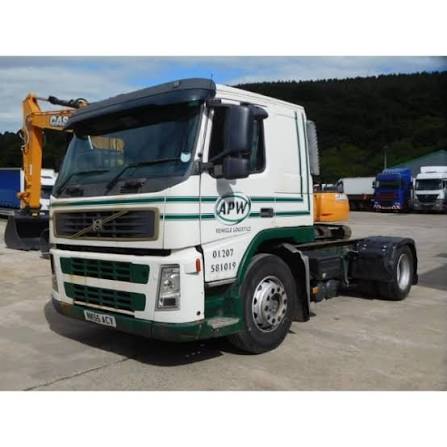 Volvo FH-4X2-2005 Cab & Chassis Truck
