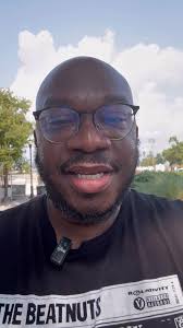 Fourth-down pass breakup. Highlight-reel reception to set up a  fourth-quarter TD. His last name is Simpkins, but he's just the latest in a  long line of a famous surname: Hillary.