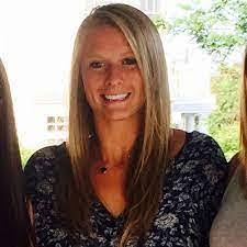 Julie Fenimore's Instagram, Twitter & Facebook