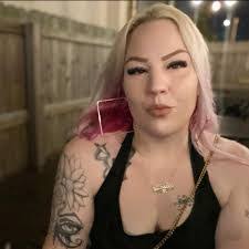 Sandra Bridwell's Instagram, Twitter & Facebook