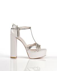 Sandalo sposa comodo / scarpe sposa 2019 firmate numero 41 tacco comodo to… sandalo sposa le décolleté albano sposa presentano punta sfilata. Sandali Da Sposa 30 Modelli Di Tendenza Per Le Tue Nozze Estive