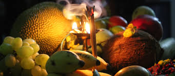 The holiday traditionally begins with viewing the vishukkani, an offering whose sight is said to materialize prosperity in the. Vishu Sadya In Dubai Dine In Home Delivery For Vishu 2021 Mybayut