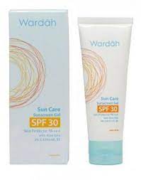 Perlindungan kulit dari sinar uv dengan sunscreen mampu menjaga kulit kencang dan awet muda. 5 Sunscreen Ini Cocok Dan Terjangkau Banget Untuk Kulit Berjerawat