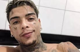 Segundo o site metropoles, o funkeiro mc kevin morreu neste domingo aos 23 anos. Cu9wjotv4waefm