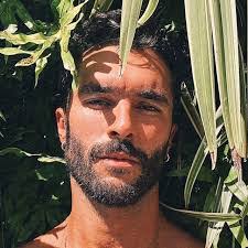 Marcello Alvarez's Instagram, Twitter & Facebook