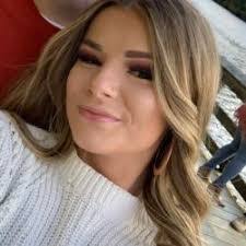 Abbie Perry's Instagram, Twitter & Facebook