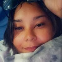 Sara Seals's Instagram, Twitter & Facebook