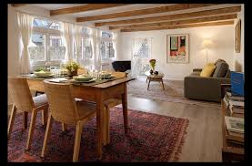 Последние твиты от fenêtre sur cour (@3emesurcour). Fenetres Sur Cour Centre Historique Honfleur 9 4 10 Aktualisierte Preise Fur 2021