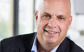 Avast said vince steckler plans to retire in 2019 after 10 years in the top job and will be succeeded by ondrej vlcek, currently president of the company's consumer business. Executive Interviews Ceo Interviews The Ceo Magazine