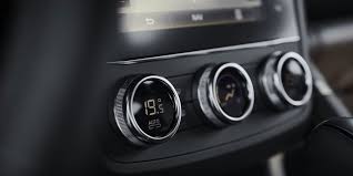 Die klimaanlage im auto benötigt eine regelmäßige pflege. Klimaanlagen Service Kuhler Kopf Und Frische Luft Bei Jedem Wetter Renault Welt
