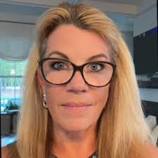 Our leadership team is growing 🌱 We're excited to share that Ed See is  joining Zeta as our Chief Growth Officer. With decades of experience  collaborating closely with CMOs, Ed has played