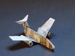 Dieses flugzeug fliegt sehr gut und ist wirklich filigran, verspielt und wunderhübsch: Origami Geldschein Flugzeug