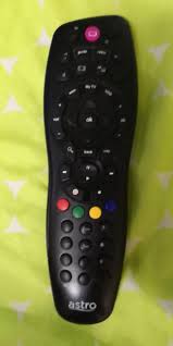 Tekan lama ok dan vol + sekali, sampai lampu led di remote berkelip 2 kali. Astro Njoi Cara Set Tv Menggunakan Remote Astro How To Facebook