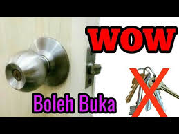 Biasalah, bila sampai rumah, aku akan suruh anak2 aku keluarkan barang mereka dari kereta. Diy Cara Buka Pintu Bilik Terkunci Dari Dalam Open Lock Door Like Pro Youtube