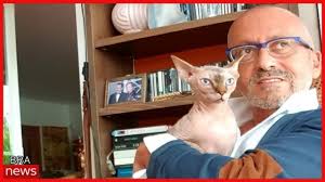 Manuel luís goucha nasceu no 1.º andar esquerdo no n.º 15 da rua das pedras negras, freguesia da madalena, em lisboa às 20 horas e 5 minutos da noite com 4 quilos e 90 gramas. Manuel Luis Goucha O Lado Mais Intimo Do Apresentador Na Casa De Fontanelas Youtube