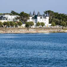 Un vaste choix partout en france parmi 2 218 établissements. Chateau Des Tourelles Hotel Thalasso Spa Baie De La Baule France At Hrs With Free Services
