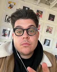 Daydream vs. Reality” — No 770 Head's in the clouds while life races by at  ground level 🥲Surviving the POSTER EVERYDAY 19Down 👀🥲 . . . .  #GraphicDesignArt #DigitalArtistry #ColorfulDesigns #MagdielLopezInspired  #VibrantGraphics #