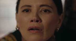 Why Kate Finally Remembers Being Abducted By The Greys In Resident Alien  Season 4, Episode 3