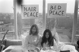 john lennon yoko ono hair peace bed peace vrede oorlog thema