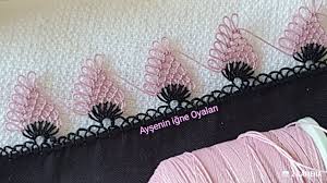 Çünkü bu zıtlıklar bir araya lacivert ve açık renk tonları bir araya geldiğinde belli bir uyum ortaya çıkar. 477 Model Duz Yazmaya Sirali Cam Agaci Igne Oyasi Modeli Anlatimli Yapilisi Igne Oyasi Modelleri Youtube