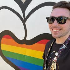 ✨Student Spotlight✨ Name: Jonathan McLaughlin Hometown: Savannah GA,  Military brat Undergrad School and Degree: UGA and biochemistry and biology  What did you do for PCE? Medical assistant in Family Medicine What module