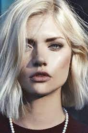 Side Vertex And Small Hair Dryer Wave Make The Blunt Bob Exciting Best Skin Blunt Dryer Exciting Bob Frisur Frisuren Lange Haare Bob Seitenscheitel