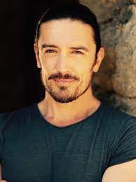 Adam Croasdell Lord Bothwell From Reign One Of The Most Beautiful Good Looking Men Actors Beautiful Men