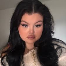 Kyra Murphy✌️ (@obessedwmikey)