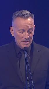 Two years ago Ivors Academy honoured Elizabeth Fraser, Robin Guthrie  Official Site and Simon Raymonde Official with Visionary Award.