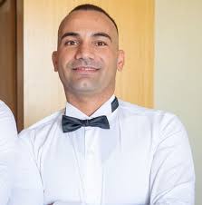 فتاة قررت تتبنى حمار رضيع! #theGlocal