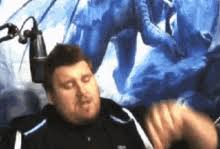 Der rudi war ein bisschen älter als mein alter herr, von daher glaube ich schon dass er in der lage war einigermaßen kapital anzusparen. Rainer Gifs Tenor