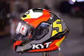 Emosinya yang meletup ditunjang juga dengan penampilannya yang sangar. Banyak Diburu Helmet Lovers Harga Helm Kyt Tt Course Melejit Kobayogas Com Your Automotive Blog