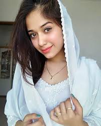 Jannat Zubair S Gorgeous Makeup Is Apt For Iftar Gorgeous Makeup Stylish Girl Stylish Girls Photos