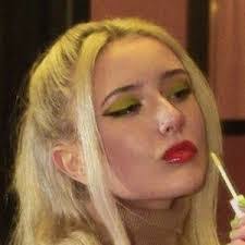 Kellie Anne's Instagram, Twitter & Facebook