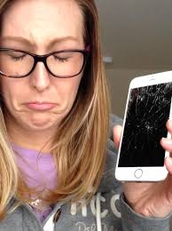 3 Mistakes While Charging Your Phone. Don't do it like this so you don't  have to buy a new phone. 👉 I talk about the mistakes in the comments 👇
