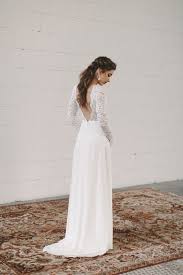 Ein brautkleid ist für jede frau etwas ganz besonderes. Brautkleid Aus Spitze Mit Ruckenausschnitt Und Langen Spitzenarmel Fliessender Rock Light Lace Brautkleid Lange Armel Braut Lace Bridal