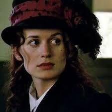 Esme Anne Platt (@BrokenFlowerx)