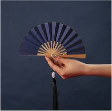 Amazon.co.jp: 扇子 ミニ扇子 4寸 10cm 折りたたみ式 ファン タッセル付き プレゼント 和装小物 かわいい 小道具 贈り物 浴衣用  花火大会 お祭り : ファッション