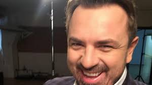 #horia brenciu #christmas #christmas night #noapte #night #craciun #romania #romanian #romanians #christmas song #christmas songs #angel #muzica. Cum S A AfiÈ™at Horia Brenciu AlÄƒturi De SoÈ›ia Sa Ipostaza Care I A Cucerit Pe Fani