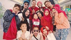 Atta has inherited the business spirit from his parents. Muncul Sosok Mengaku Ditipu Ratusan Juta Oleh Ayah Atta Halilintar