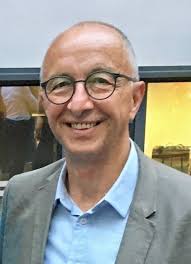 Nous voyons que les masques tombent"