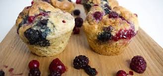 Recette Muffins Aux Fruits Rouges Recipe Food Desserts Muffins