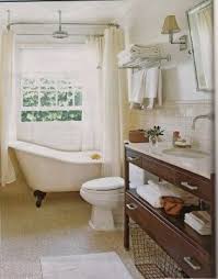 Complete with penny tile floors, a pedestal sink, beadboard wainscoting, and a clawfoot tub, this retro bath is proof. Love Clawfoot Tubs Clawfoot Tub Bathroom Bathrooms Remodel Bathroom Design Inspiration