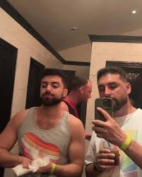 Aaron Scully (@mrskulle) • Instagram photos and videos