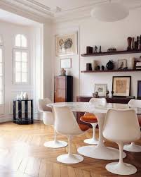 Inspiring Saarinen Marble Dining Table With Vintage Tulip Chairs Sfgirlbybay Parisian Apartment Decor Interior Interior Design